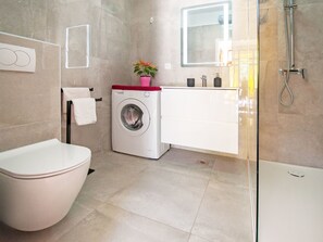 Towels - Wohnung "Olia Orange" mit Terrasse by Interhome (Rabac)