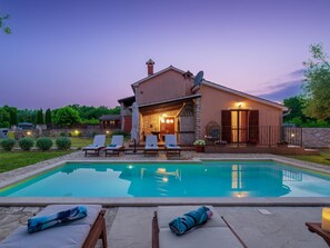 Pool - Villa mit privatem Pool und großem Garten by Interhome (Pula/Rakalj)