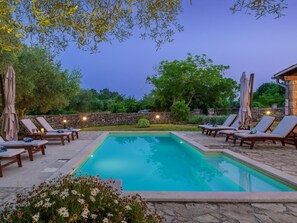 Pool - Villa mit privatem Pool und großem Garten by Interhome (Pula/Rakalj)