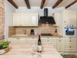 Fridge, microwave, oven, dishwasher - Ferienvilla "Haus Kristina" by Interhome (Pula/Banjole)