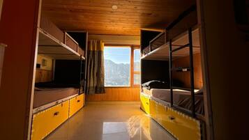 Dormitório compartilhado básico, em dormitório misto | Wi-Fi de cortesia