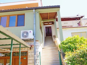 Exterior detail - 200m vom Strand entfernt by Interhome (Pula)