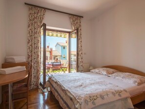 Internet - für 4 Personen  + 1 Kind ca. 45 m² in Pula, Istrien (Pula und Umgebung) by Interhome (Pula)