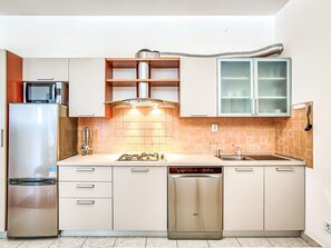 Fridge, microwave, oven, dishwasher - für 4 Personen  + 1 Kind ca. 45 m² in Pula, Istrien (Pula und Umgebung) by Interhome (Pula)