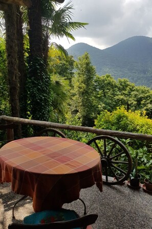 Outdoor dining - Casa Castagna by Interhome (Sessa)