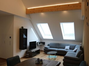 TV - Wohnung Weitblick by Interhome (Lasel)