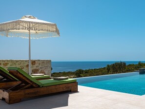 Pool - Terra Lucis Mountain Residences - Äther-Villa by Interhome (Agios Leon)