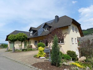 Exterior - Schöne Ferienwohnung mit Terrasse und Moselblick by Interhome (Klüsserath)