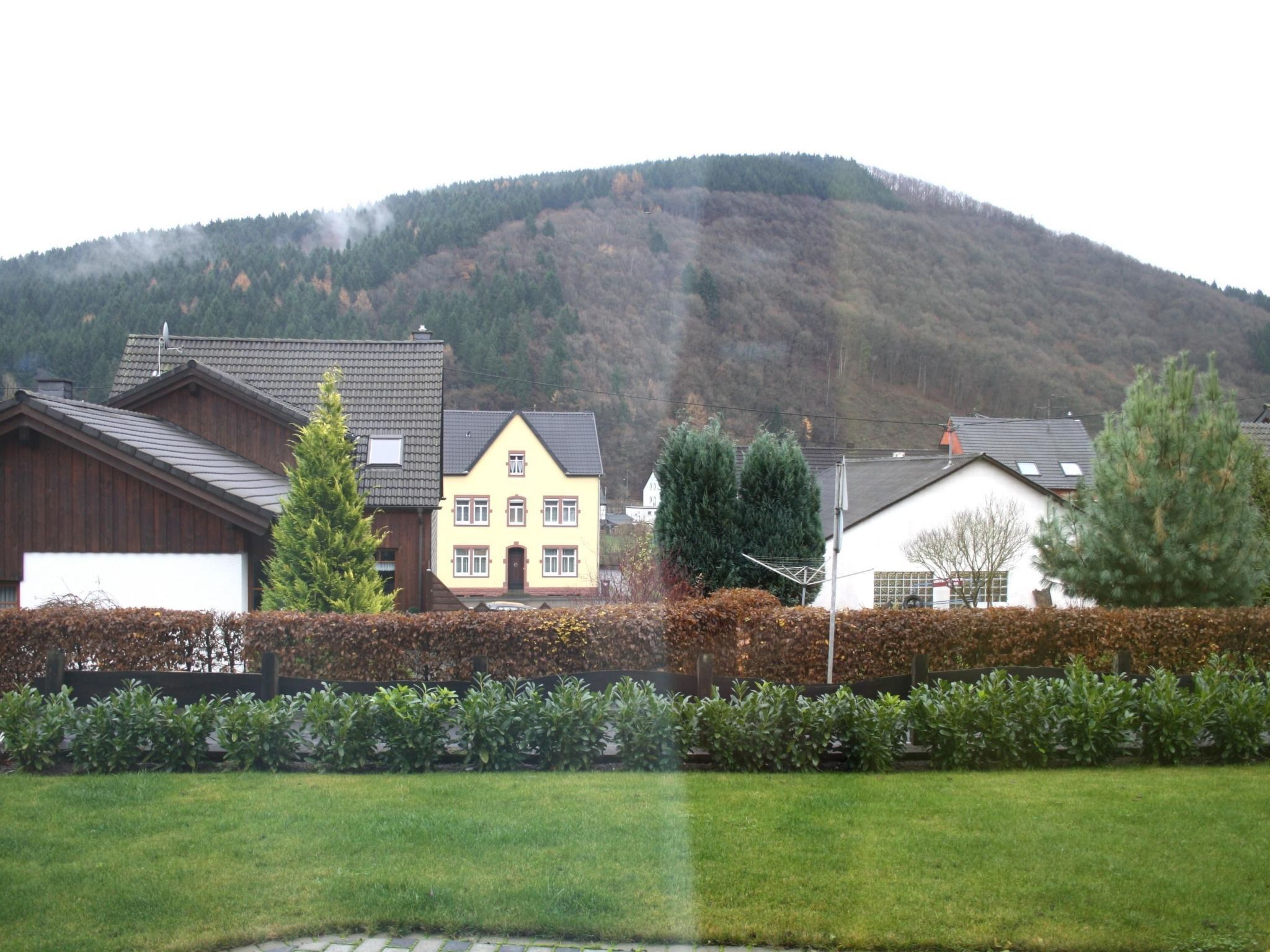 المنطقة المحيطة بالمنشأة