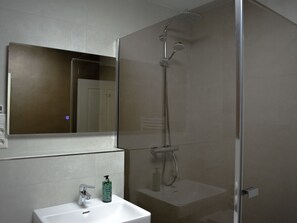 Towels - Luxury Studio Siena in Frechen-Bachem bei Köln. by Interhome (Frechen)