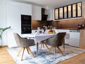 Fridge, microwave, oven, dishwasher