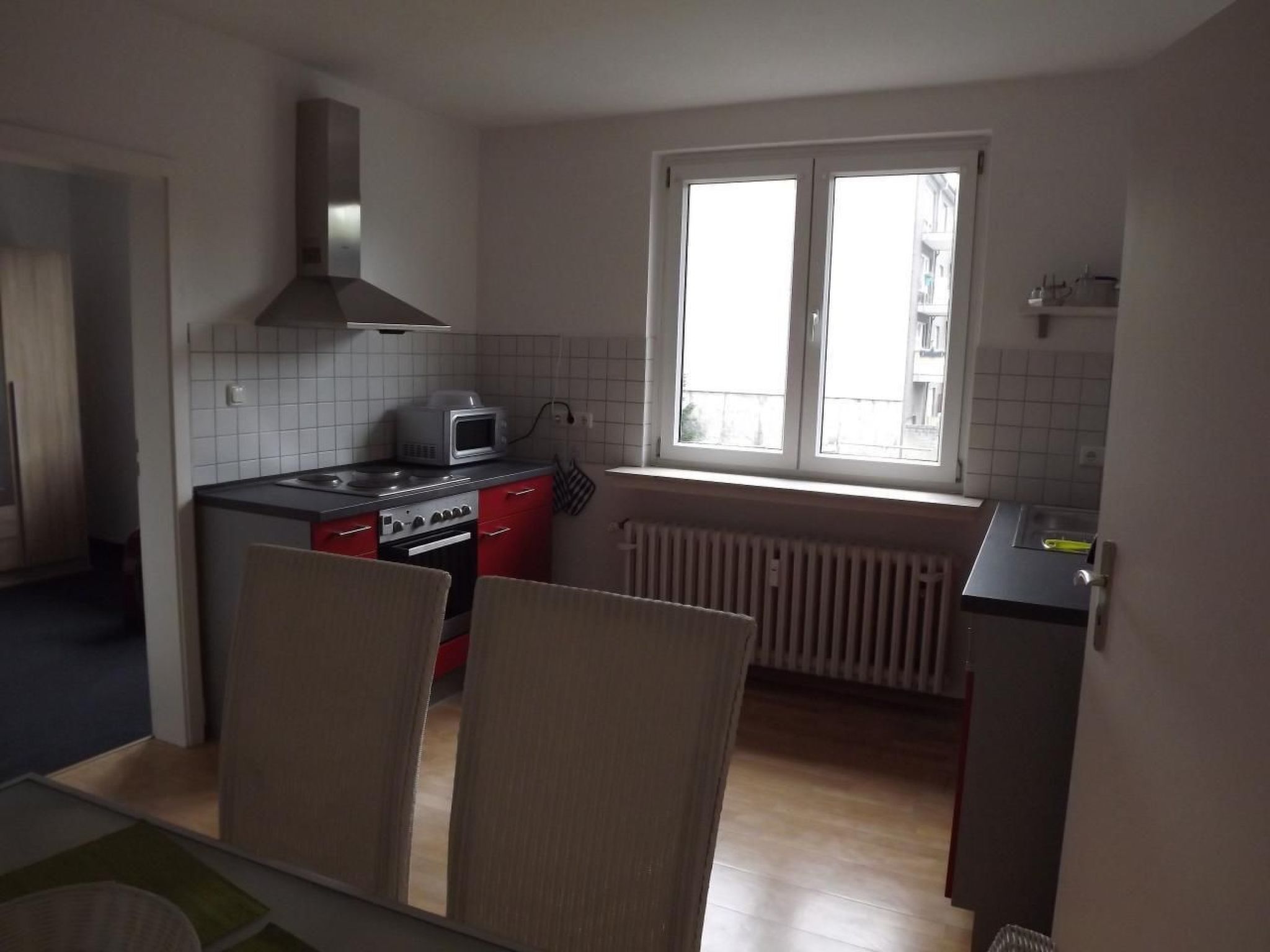 Kühlschrank, Mikrowelle, Ofen, Geschirrspüler