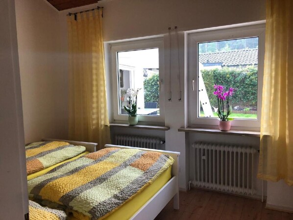 2 bedrooms, internet