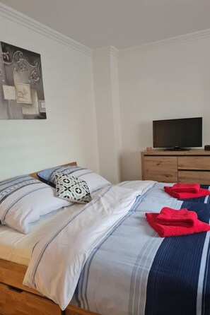 Internet - Zentrale, liebevoll eingerichtete Ferienwohnung by Interhome (Monheim)