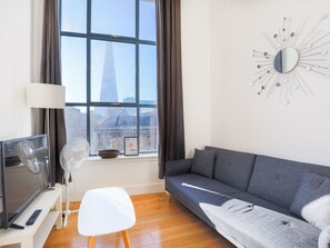 TV - Urban Stay Shard View 1-Bett 1-Bad by Interhome (London)