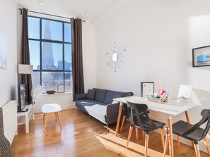 TV - Urban Stay Shard View 1-Bett 1-Bad by Interhome (London)