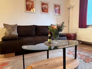 TV, DVD player - Sobrigau by Interhome (Kreischa)