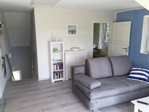 TV, fireplace - Apartment Möwe by Interhome (Baabe)