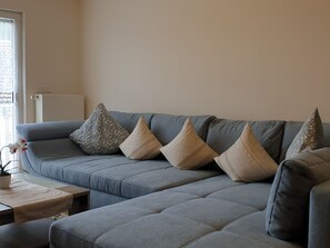TV - Große Wohnung mit Balkon in Bad Kissingen by Interhome (Bad Kissingen)