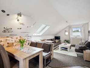 TV, DVD player - Apartment Iris 2 by Interhome (Lutzerath)