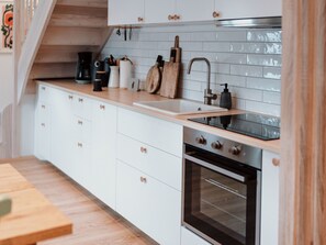 Réfrigérateur, four, lave-vaisselle