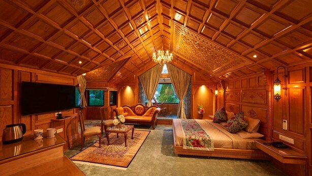 Luxury Suite - Kashmir Mahal Resorts (Srinagar)
