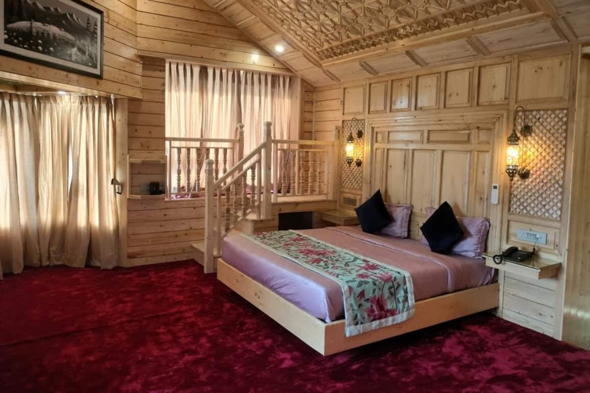 Family Suite | Laptop workspace, free WiFi