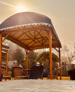 Garden - Kashmir Mahal Resorts by Stay Pattern (Srinagar)