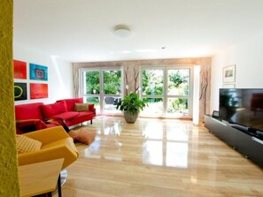 TV, DVD player - Exklusives Ferienhaus mit besonderer Ausstattung by Interhome (Lauf)