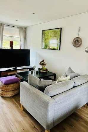 TV - Fewo Suzanne by Interhome (Saarwellingen)