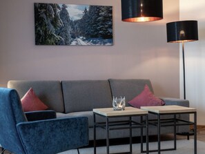 TV - Exklusive Ferienwohnung mit eigener Sauna by Interhome (Regen)
