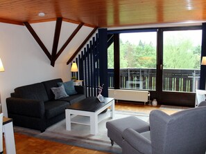 TV, DVD player - Moderne Ferienwohnung mit Balkon by Interhome (Braunlage)