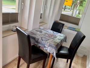 Dining - Gemütliche Wohnung in Bansin mit Garten by Interhome (Bansin)