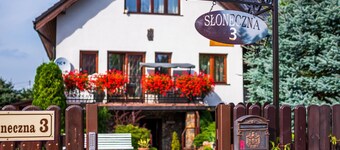 Wohnung mit Terrasse, Garten und Grill by Interhome