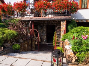 Exterior detail - Wohnung mit Terrasse, Garten und Grill by Interhome (Myslakowice)