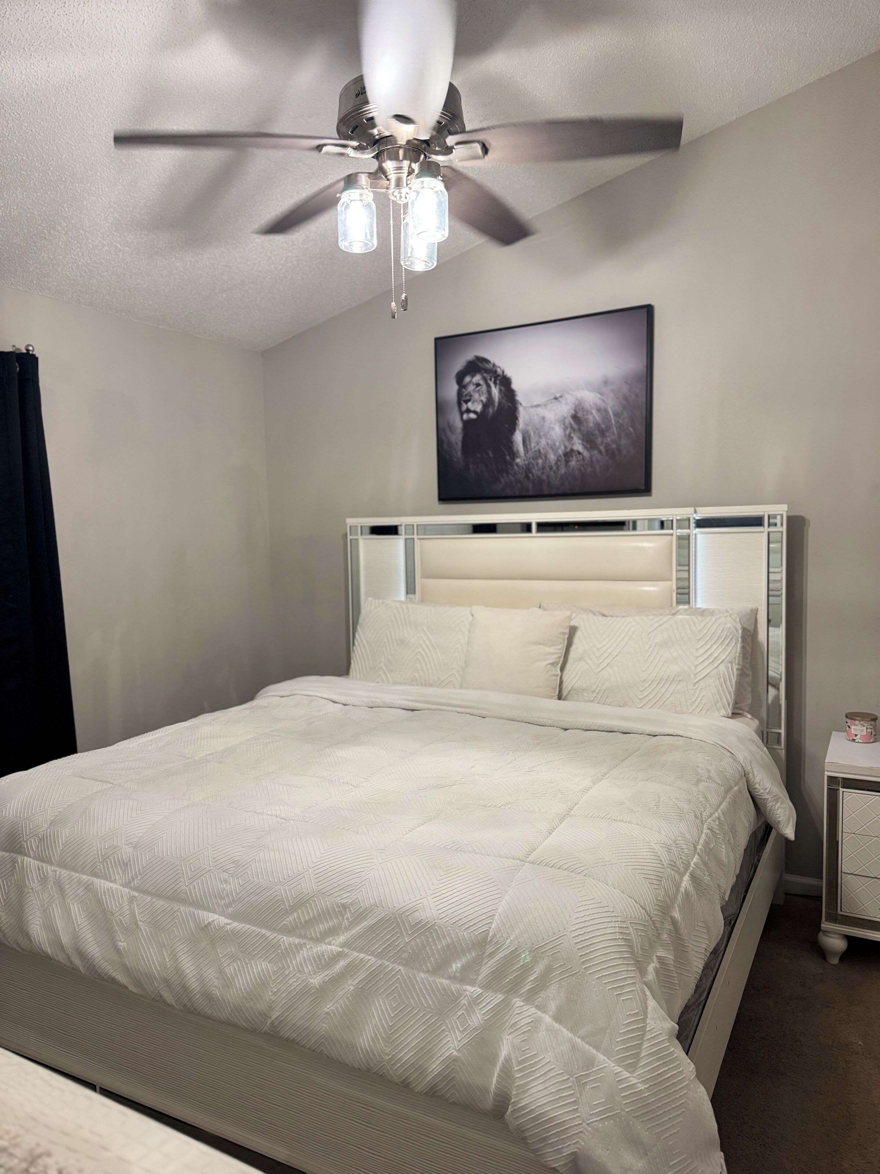 2 slaapkamers, een strijkplank/strijkijzer, wifi, beddengoed