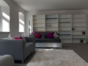 Living area - Mittermurnthal in historischer Villa by Interhome (Neunburg)