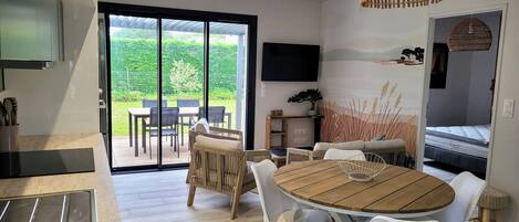 Lit de bébé portatif, accÚs au Wi-Fi (inclus)