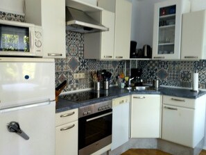 Fridge, microwave, oven, dishwasher - mit Terrasse by Interhome (Vöhl)