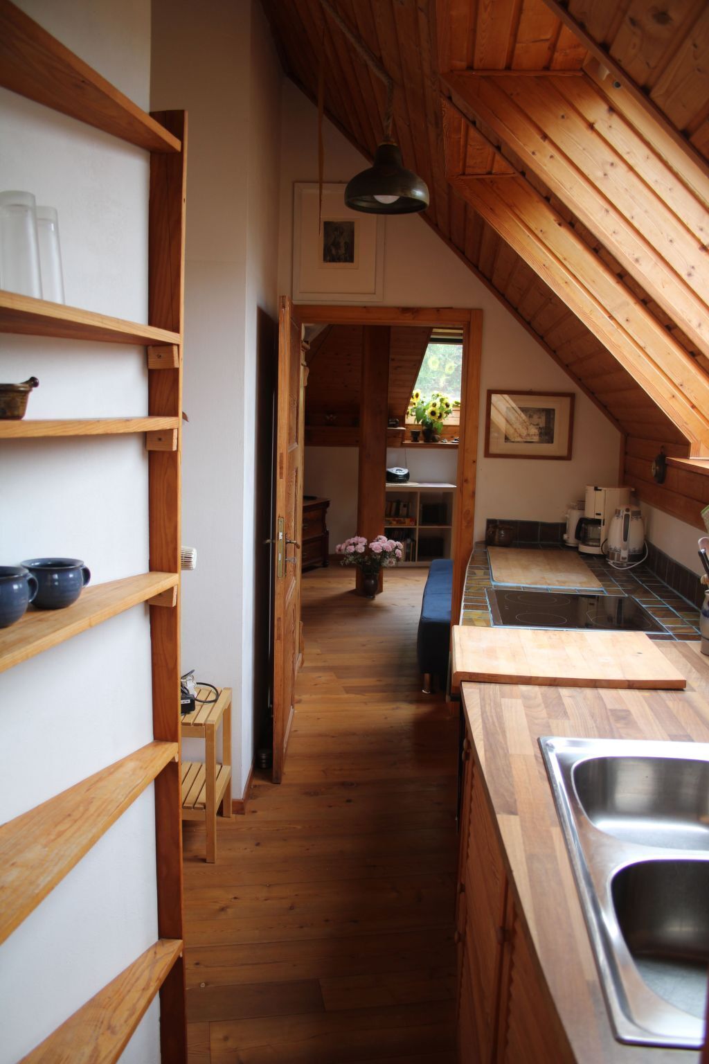Kühlschrank, Ofen, Kochgeschirr/Geschirr/Besteck
