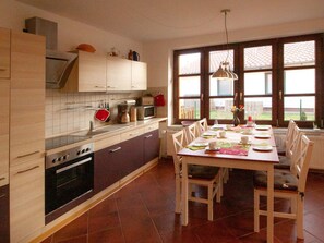 Fridge, microwave, oven, dishwasher - Abendsonne by Interhome (Mirow)