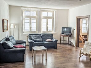 Tv, pejs, dvd-afspiller