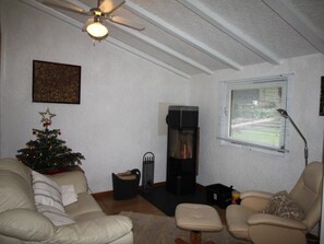 TV, fireplace, DVD player - in Oberlahr mit Großem Garten by Interhome (Oberlahr)