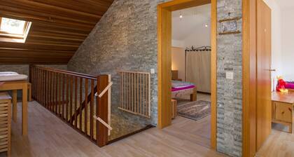 GemĂŒtliches Ferienhaus in Hasenfeld mit GroĂem Garten by Interhome