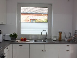Fridge, microwave, oven, dishwasher - mit Garten und Parkplatz by Interhome (Norderfriedrichskoog)