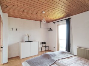 Internet - Sonniges Berghaus, ruhige Lage, phantastischer Weitblick by Interhome (Sankt Urban)