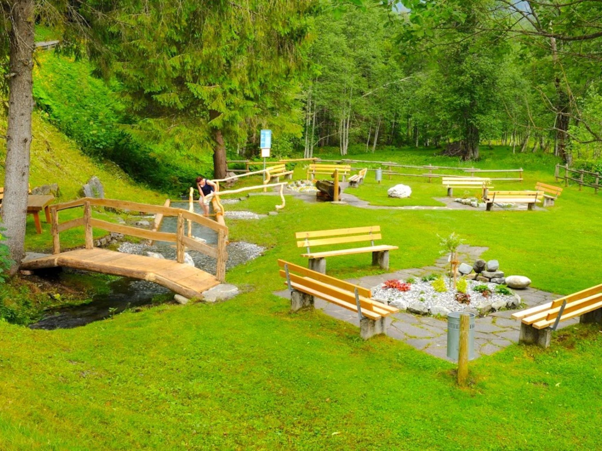 المنطقة المحيطة بالمنشأة