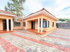 Exterior - MY HOME Escape to Lusaka's newest luxury in Meanwood Ibex! (Lusaka)