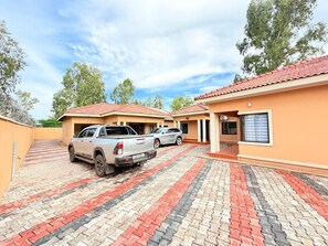 Property grounds - MY HOME Escape to Lusaka's newest luxury in Meanwood Ibex! (Lusaka)