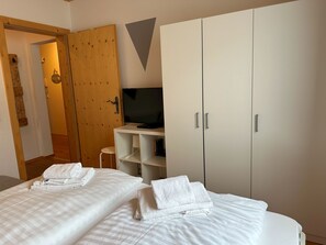 Internet - FeWo  "GRIASS EICH" by Interhome (Bad Kleinkirchheim)